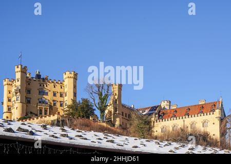 Château royal Hohenschwangau en hiver près de l'Alpsee. Banque D'Images