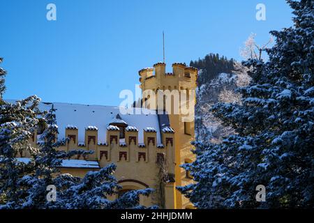 Château royal de Hohenschwangau en hiver. Banque D'Images