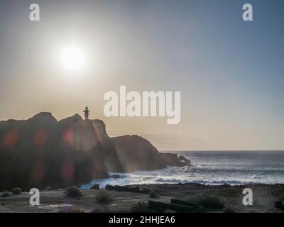 Teno, nord-ouest de Ténérife - péninsule avec phare, baie de pêche et baignade et plage, rochers et promenades en montagne.Le phare. Banque D'Images