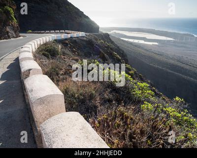 Teno, nord-ouest de Ténérife - péninsule avec phare, baie de pêche et baignade et plage, rochers et promenades en montagne.Route TF-445 fermée au trajet normal Banque D'Images