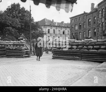 La Garde civile belge ici présente une barricade sur l'une des routes menant à Bruxelles Circa août 1914 Banque D'Images