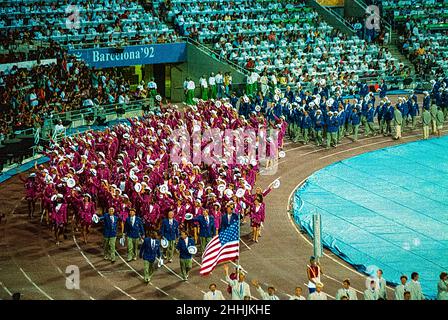 Team USA marche aux cérémonies d'ouverture des Jeux Olympiques d'été 1992. Banque D'Images