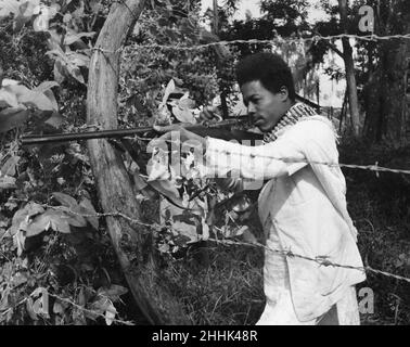 Guerre d'Abyssinian septembre 1935Abyssinian sniper vu ici sur le front d'Ogadan Banque D'Images