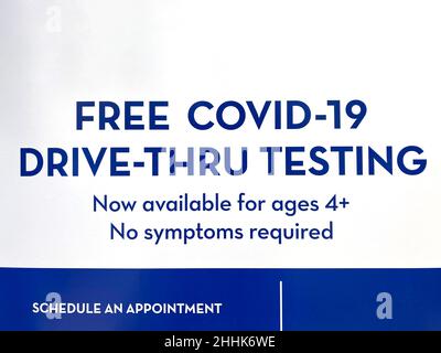 Affiche de test de drive COVID-19 gratuite.Aucun rendez-vous requis. Banque D'Images