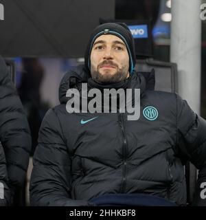 Milan, Italie.22nd janvier 2022.Italie, Milan, jan 22 2022: Roberto Gagliardini (Inter milieu de terrain) assis sur le banc pendant le match de foot FC INTER vs VENEZIA; série A 2021-2022 day23 au stade San Siro (Credit image: © Fabrizio Andrea Bertani/Pacific Press via ZUMA Press Wire) Banque D'Images