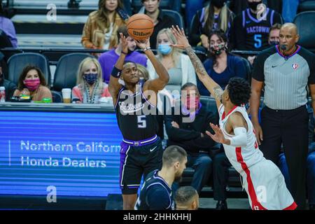 Sacramento Kings Guard de'Aaron Fox (5) tente un tir au match NBA entre les Houston Rockets vs Sacarmento Kings le vendredi 14 janvier 2022 à la Go Banque D'Images