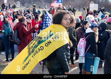 Des manifestants participent à la défaite des mandats de marche à Washington, DC, le 23 janvier 2022, protestant contre les mandats de vaccination de masque et de COVID-19.ÉTATS-UNIS. Banque D'Images