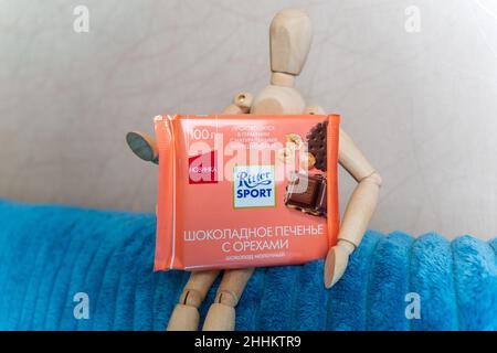 Tyumen, Russie-23 décembre 2021: Barres de chocolat Ritter Sport.Ritter Sport a été fondée en 1912. Banque D'Images