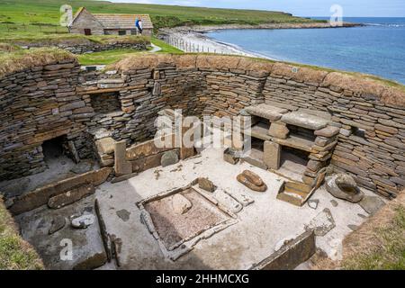 Village néolithique de Skara Brae à côté de la baie de Skaill près de Sandwick sur le continent Orkney en Écosse Banque D'Images
