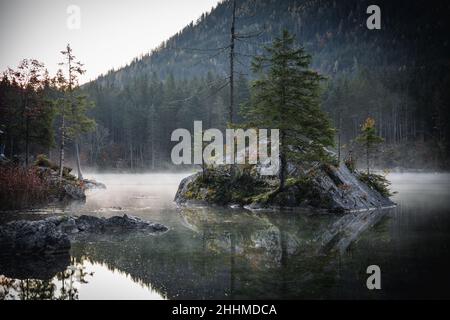 Fotos vom Hintersee beim Zauberwald in der Nähe des Bergsteigerdorfes Ramsau Banque D'Images