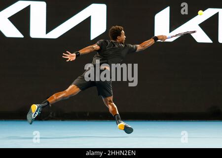 Melbourne, Australie, 25th janvier 2022.Gael Monfils, de France, est en action lors du Grand Chelem de tennis ouvert australien 2022 à Melbourne Park.Crédit photo: Frank Molter/Alamy Live News Banque D'Images