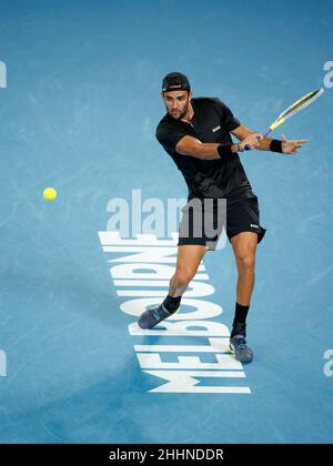 Melbourne, Australie.25th janvier 2022.MATTEO BERRETINI (ITA) en action à l'Open d'Australie de 2022 le mardi 2022 janvier, Melbourne Park crédit: Corleve/Alay Live News Banque D'Images