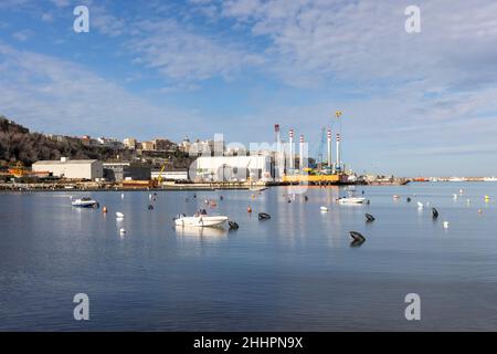 Port d'Ortona dans les Abruzzes, sur la mer Adriatique Banque D'Images
