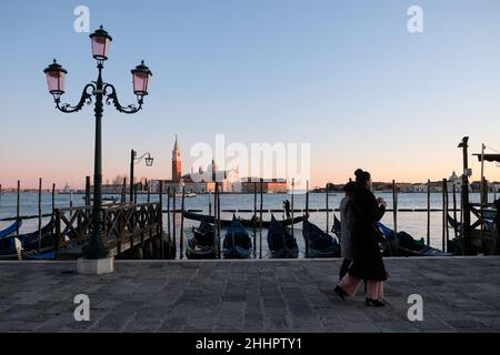 Vue sur Venise sur le coucher du soleil. Banque D'Images