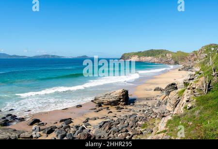 Plage tropicale Praia Brava à Cabo Frio Brésil Banque D'Images