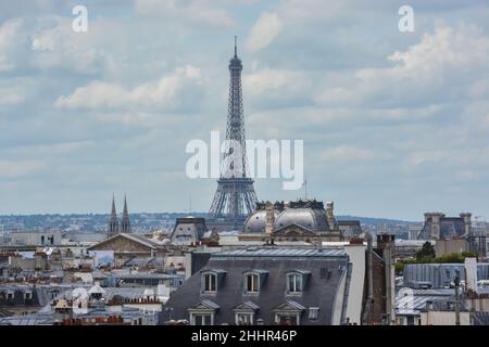 Paris depuis le toit du Centre Pompidou.Vue de dessus de la capitale française. Banque D'Images