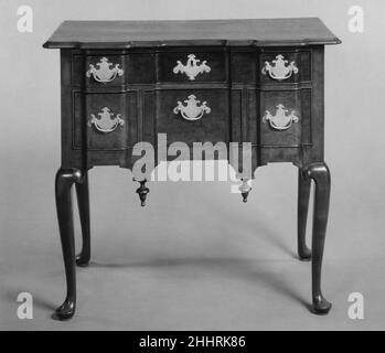 Coiffeuse 1740–60 américaine.Table à garniture.Américain.1740–60.Acajou, pin blanc.Fabriqué dans le Massachusetts, États-Unis Banque D'Images