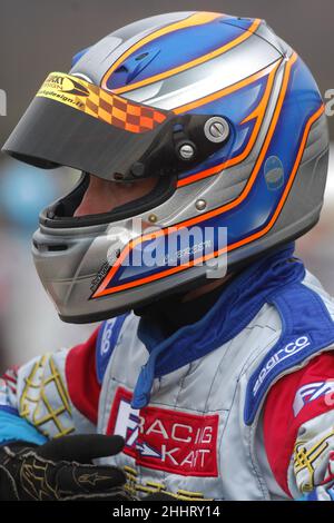 Craig Breen est un pilote de rallye irlandais, qui participe au championnat du monde de rallye, vu ici en compétition dans sa carrière initiale à Karting. Banque D'Images