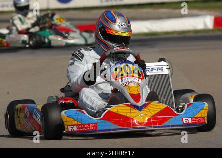 Craig Breen est un pilote de rallye irlandais, qui participe au championnat du monde de rallye, vu ici en compétition dans sa carrière initiale à Karting. Banque D'Images