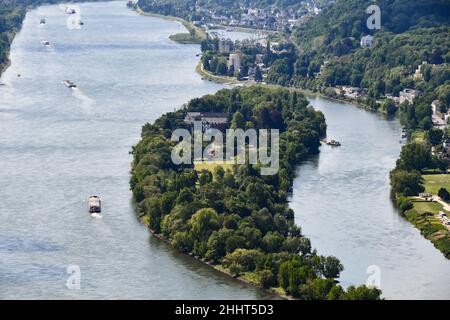 Vue depuis les Drachenfels jusqu'à l'île de Nonnenwerth et le Rhin Banque D'Images