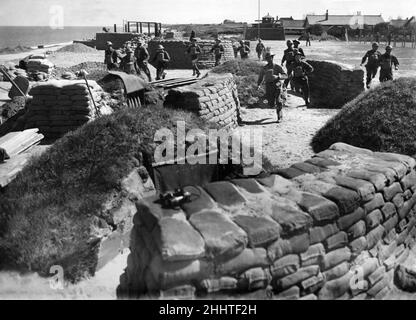 Deuxième Guerre mondialePlacement des armes sur la côte est.Mai 1940 P014902 Banque D'Images