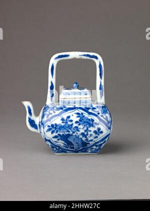 Petit pot à vin ou théière couvert 1662–1722 chinois.Petite casserole à vin ou théière couverte 460671 Banque D'Images