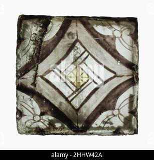 Fragment de verre 15th siècle européen.Fragment de verre.Européen.15th siècle.Verre incolore.Vitraux Banque D'Images