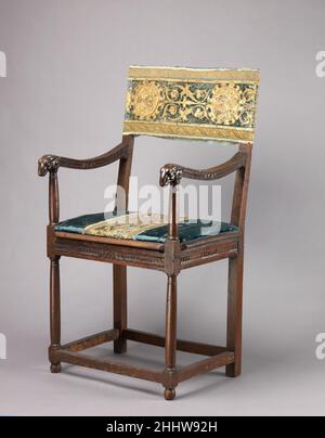 Fauteuil (chaise à bras, paire avec 1975,1.2000) 16th siècle, deuxième moitié (boiseries), 16th ou 17th siècle (textiles) français, italien ou espagnol.Fauteuil (chaise à soutiens-gorge, paire avec 1975,1.2000) 460624 Banque D'Images