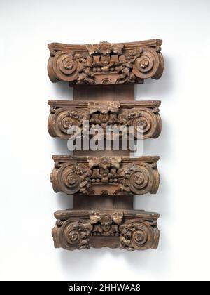 Ensemble de quatre capitales de pilaster français du 18th siècle.Ensemble de quatre capitales de pilaster 189517 Français, ensemble de quatre capitales de pilaster, 18th siècle, bois, longueur (chacun): 11 po.(27,9 cm).Metropolitan Museum of Art, New York.Don de J. Pierpont Morgan, 1906 (07.225.246a?d) Banque D'Images