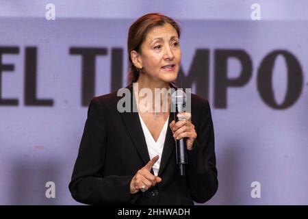 Bogota, Colombie.25th janvier 2022.Le candidat du parti politique Verde Oxigeno, Ingrid Betancourt, lors du débat entre les espoirs présidentiels à Bogota, en Colombie, le 25 janvier 2021.(Credit image: © Daniel Garzon Herazo/ZUMA Press Wire) Banque D'Images