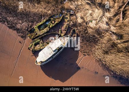 Old Boat Wrecks on the River exe à Topsham, Devon, Angleterre Banque D'Images