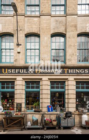 Boutique d'objets utiles et beaux, Narberth, Pembrokeshire, pays de Galles, Royaume-Uni Banque D'Images