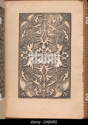 Convivio delle Belle donne, page 21 (recto) août 1532 Nicolò Zoppino Italien publié par Nicolo Zoppino, Italien, actif 16th siècle, Venise, conçu par Matteo da Trévise, Italien, actif 16th siècle.de haut en bas, et de gauche à droite: Le design est d'un modèle moresque formant une forme mandorla-esque.Convivio delle Belle donne, page 21 (recto) 659806 Banque D'Images