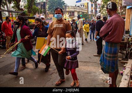 Kolkata, Inde.26th janvier 2022.L'Inde est le jour de la République chaque année, cette année, le pays célèbre sa Journée de la République de 73rd.Le 26 janvier 1950 la Constitution indienne est entrée en vigueur et l'Inde est devenue un État souverain, en la déclarant RépubliqueB. R. Ambedkar a dirigé le Comité de rédaction de la Constitution.En outre, la Journée de la Constitution est célébrée en Inde le 26 novembre de chaque année, comme le 26 novembre 1949, l'Assemblée constituante de l'Inde a adopté la Constitution de l'Inde.(Photo de Sudip Chanda/Pacific Press) Credit: Pacific Press Media production Corp./Alay Live News Banque D'Images