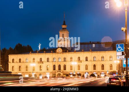 Tbilissi, Géorgie.Hôtel de ville de Tbilissi sur la place de la liberté dans le centre-ville.Édifice remorqué par horloge.Il abrite le bureau du maire et l’Assemblée de la ville.Célèbre Banque D'Images