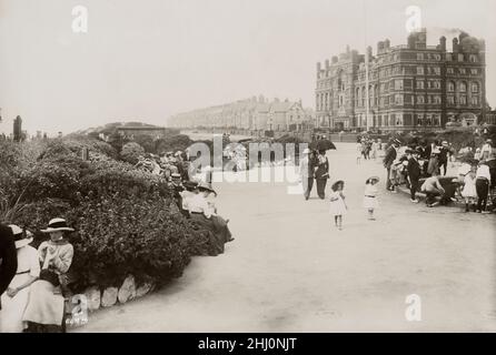 Photographie ancienne, fin 19th, début 20th siècle, vue de 1913 - Promenade des jardins, Lytham St Annes, Lancashire Banque D'Images