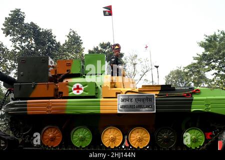 Kolkata, Inde.26th janvier 2022.Une ambulance de guerre indienne vue pendant le défilé de la Fête de la République indienne à Redroad, Kolkata.India célèbre le 73rd jour de la République le 26th janvier 2022.La Fête de la République honore la date à laquelle la Constitution indienne est entrée en vigueur.Crédit : SOPA Images Limited/Alamy Live News Banque D'Images