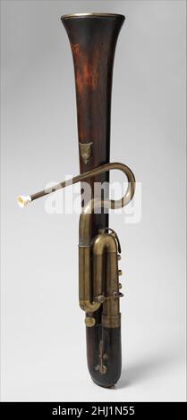 Serpent Forveille en B-plat ca.1825 Forveille Français le serpent, une large corne de laiton avec des trous de doigt qui a évolué à la fin du XVIe siècle, a gagné de l'importance dans la musique de groupe pendant la seconde moitié du XVIIIe siècle.De là, la forme maniable du serpent a été modifiée ou convertie en formes verticales.Cette version, avec quatre clés et six empreintes digitales, a été conçue et exposée publiquement pour la première fois à Paris en 1823.Forveille serpent en B-plat 501672 Banque D'Images