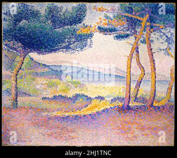 Pins le long de la Côte 1896 Croix Henri-Edmond (Henri-Edmond Delacroix) Français la Croix Henri-Edmond était un praticien du style de peinture néoimpressionniste, un mouvement d’avant-garde de courte durée à la fin du XIXe siècle qui mettait l’accent sur l’utilisation de touches séparées de pigment intertissé pour obtenir une plus grande vivacité de couleur dans l’œil de l’observateur.Dans les pins le long de la côte, peint dans le sud de la France surplombant la Méditerranée, la croix et les couches séparent les coups de pinceau, en construisant sa surface de peinture de façon tapisserie, des tons frais sur le plancher de la pinède au feuillage brillant Banque D'Images