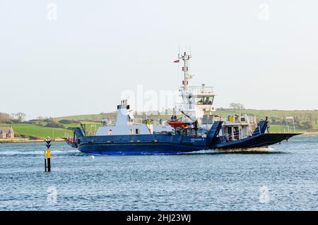 Le ferry pour voitures de Strangford, qui traverse le port de Strangford, entre le village de Strangford et Portaferry, en Irlande du Nord. Banque D'Images