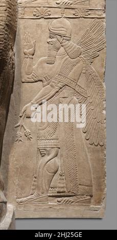 Panneau de décharge env.883–859 C.-B. Assyrien ce panneau représente une figure protectrice surnaturelle semblable à celle que l'on voit dans le Palais du Nord-Ouest à Nimrud (ancien Kalhu), mais il provient d'une autre structure importante au même endroit, le Temple Ninurta.Comme le palais, le temple de Ninurta a été construit par Ashurnasirpal II (r.883–859 av. J.-C.), et il est très probable que beaucoup du même personnel ont participé à la production des programmes de secours pour les deux bâtiments.Ninurta était un Dieu important dans le panthéon mésopotamien.À l'origine, il était une divinité agricole, mais pour les rois assyriens, c'était son associat Banque D'Images