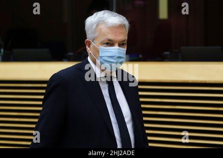 Bruxelles, région de Bruxelles-capitale, Belgique.26th janvier 2022.Commissaire européen à la justice Didier REYNDERS au Collège des commissaires de l'UE, réuni au siège de la Commission européenne à Bruxelles, Belgique, le 26 janvier 2021.(Credit image: © Alexandros Mihilidis - Pool via ZUMA Press Wire) Credit: ZUMA Press, Inc./Alamy Live News Banque D'Images