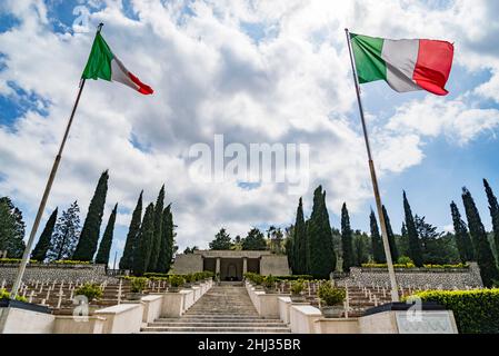 Mignano MonteLungo, Italie.Le cimetière militaire qui contient les restes de 974 soldats italiens morts pendant les combats de mon Banque D'Images