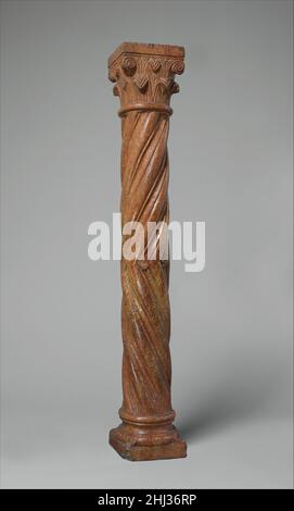 Colonne et capitale 14th siècle Nord italien.Colonne et capital 466328 Banque D'Images