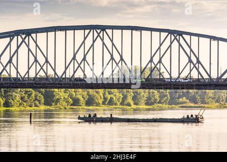 Torun, Pologne - 11 août 2021.Pont Jozef Pilsudski Banque D'Images