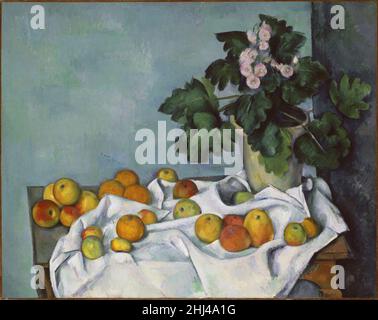 Encore la vie avec des pommes et un pot de Primroses, par Paul CézanneFXD. Banque D'Images