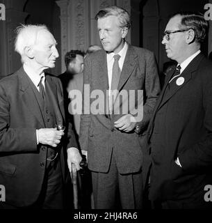 Conférence du Parti libéral à Eastbourne.Cocktail avant la conférence.Lord William Beveridge, JO Grimond et Frank Byers.29th septembre 1960. Banque D'Images