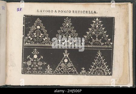 Gemma pretiosa della virtuose donne, page 27 (recto) (1625) Isabella Catanea Parasole Italian Designed by Isabella Catanea Parasole, Italian, ca.1575-ca.1625, publié par Gugliemo Facciotti, Rome.de haut en bas, et de gauche à droite:Design composé de 2 registres horizontaux.Chaque registre est décoré de 3 triangles ornés de différents motifs floraux et foliaires.Gemma pretiosa della virtuose donne, page 27 (recto) 662211 Banque D'Images