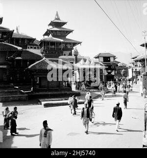 Temple de Pashupatinath Katmandou Népal.Considéré comme le temple le plus sacré du Seigneur hindou Shiva dans le monde, l'existence du temple de Pashupatinath remonte à 400 A.D. et est également connu comme le « Temple des êtres vivants ».Février 1961 l Banque D'Images