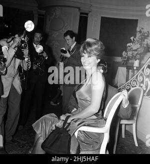 Sophia Loren, qui sera avec Peter Sellers dans la production Dimitri de Grunwald.« The Millionairess » basé sur le jeu de George Bernard Shaw.18th mai 1960. Banque D'Images